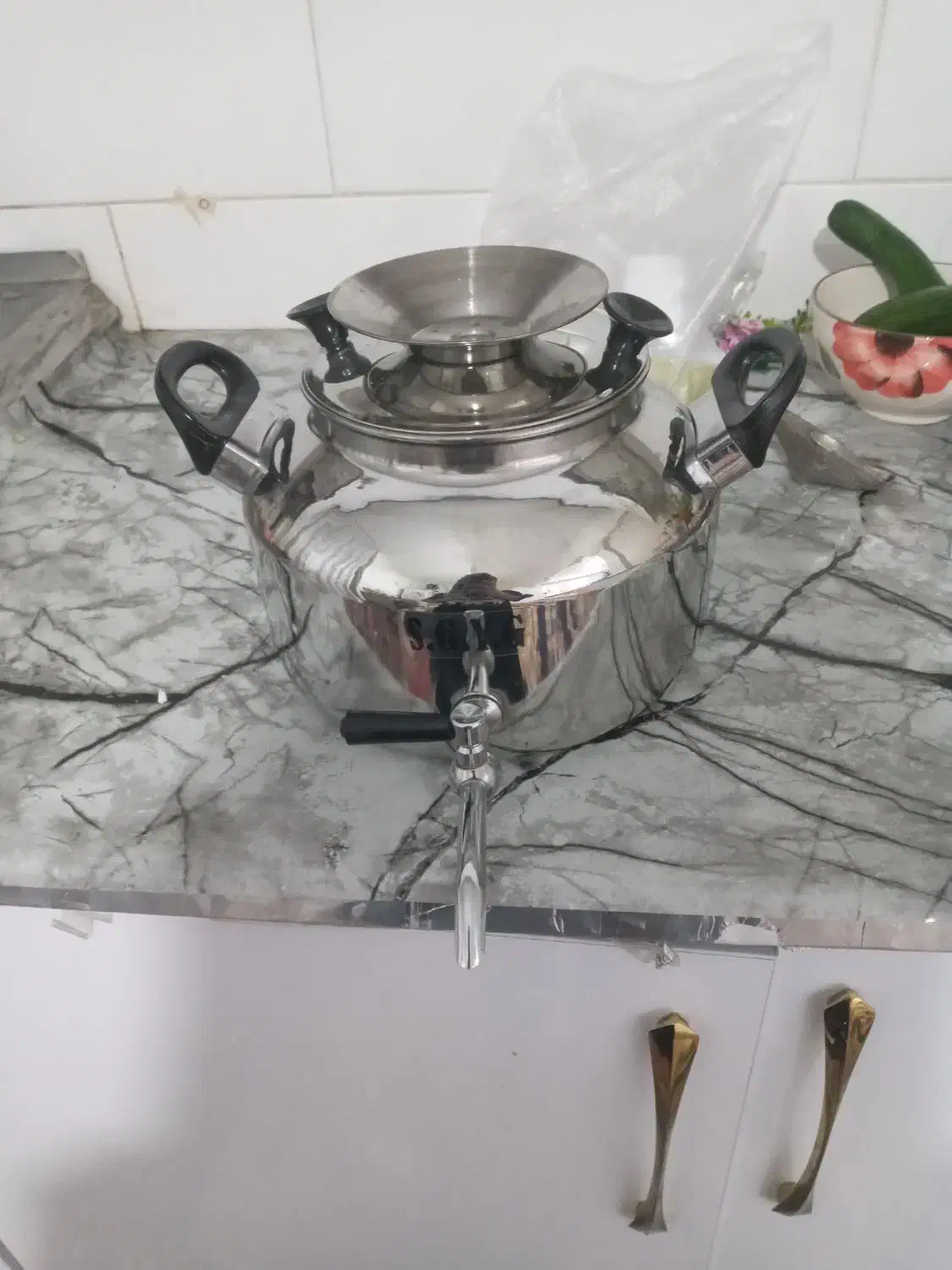 کتری نو اصلا استفاده نشده|قوری، کتری، قهوهساز دستی|خزل, |دیوار