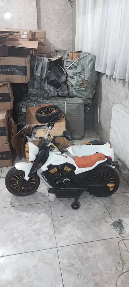 موتور شارژی سالم اکبند ۸دستگاه مناسب شهربازی|اسباببازی|تهران, گلستان (شهرک راه آهن)|دیوار