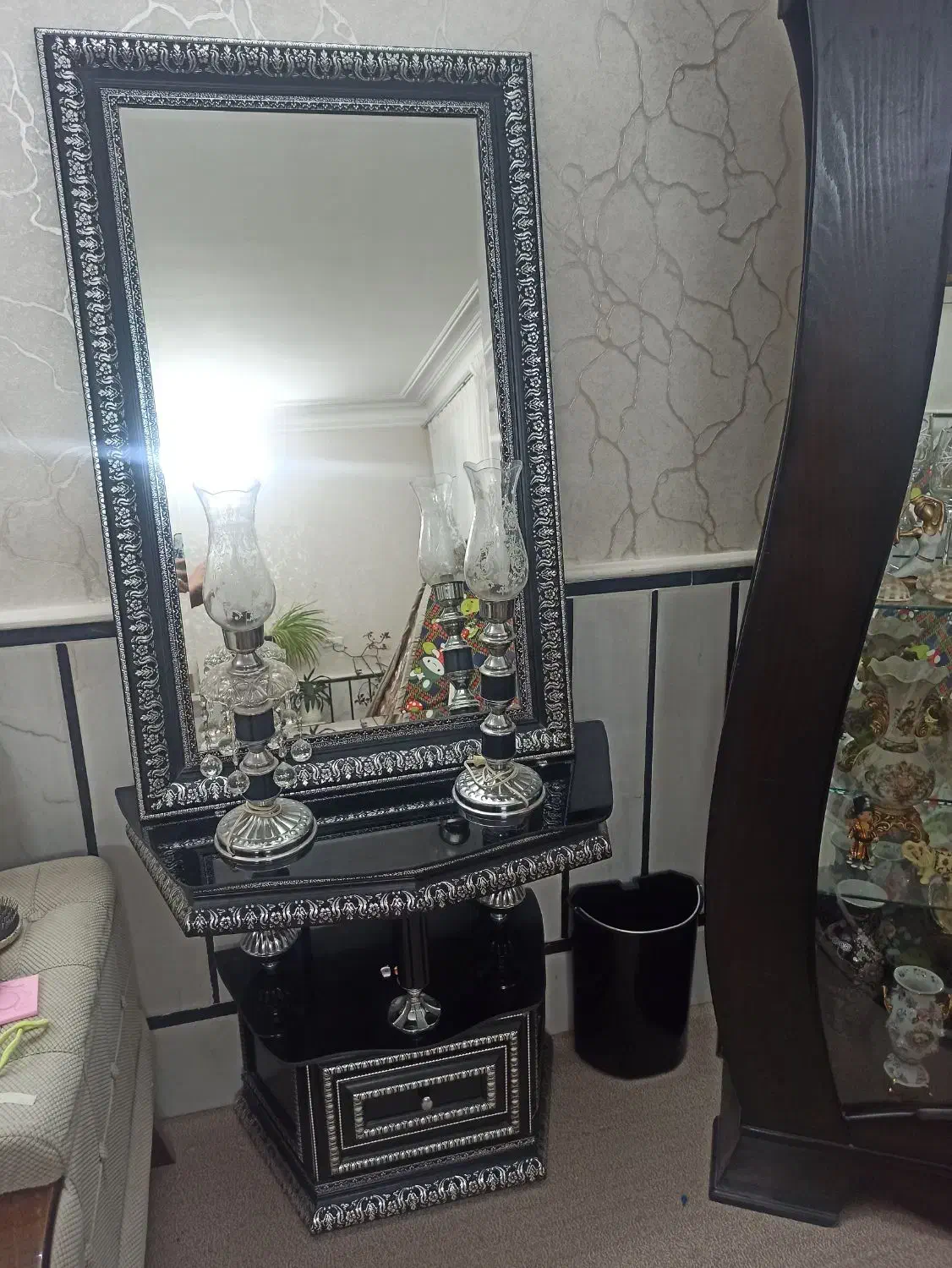 آینه و شمعدان|آینه|قم, حنیف نژاد|دیوار