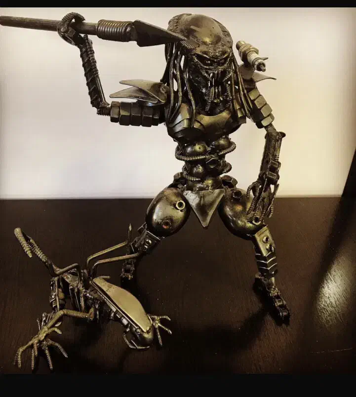 مجسمه بسیار خاص لندن فیلم PREDATOR|مجسمه، تندیس، ماکت|تهران, ازگل|دیوار