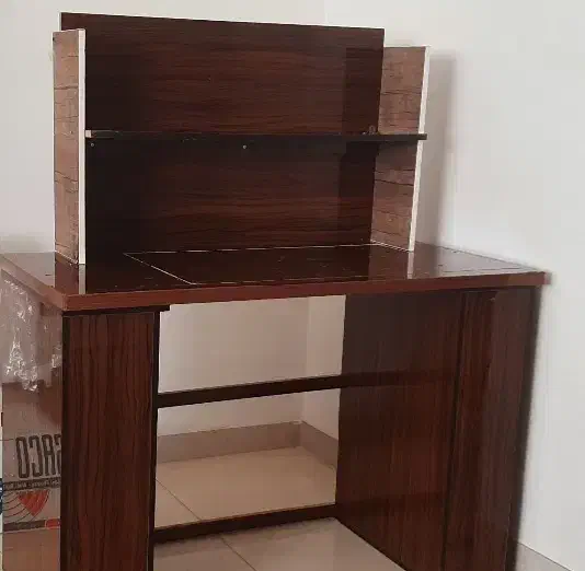 میزمطالعه واداری فروش فوری به اولین نفرتخفیف ویژه|مبلمان اداری|کرمانشاه, |دیوار