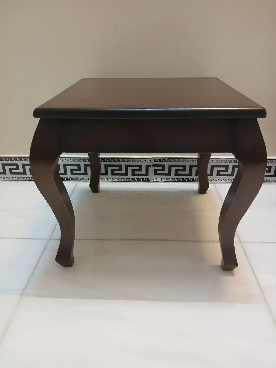 میز عسلی چوبی و یک عدد صندلی مدل کتابخانه ایی|مبلمان خانگی و میز عسلی|تهران, تختی|دیوار