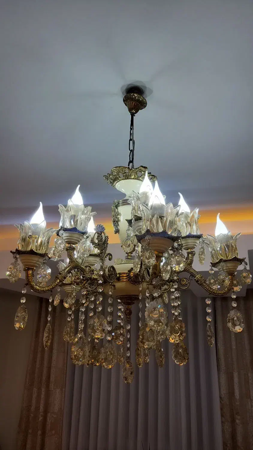 لوستر ۵ شاخه برنزی کلاسیک با آویز کریستالی|لوستر و چراغ آویز|اندیشه, شهرک صدف|دیوار