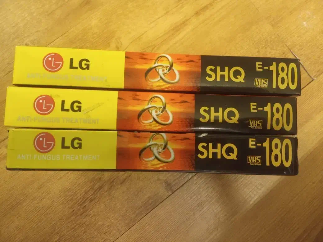 نوار برگردان وکاست خام ویدئو و دوربین فیلمبرداری|فیلم و موسیقی|اصفهان, برازنده|دیوار