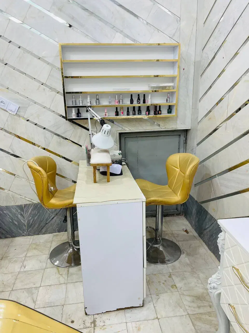 همکار آرایشگر خانم بصورت شراکت|استخدام درمانی، زیبایی، بهداشتی|اسلامشهر, شهرک قائمیه|دیوار