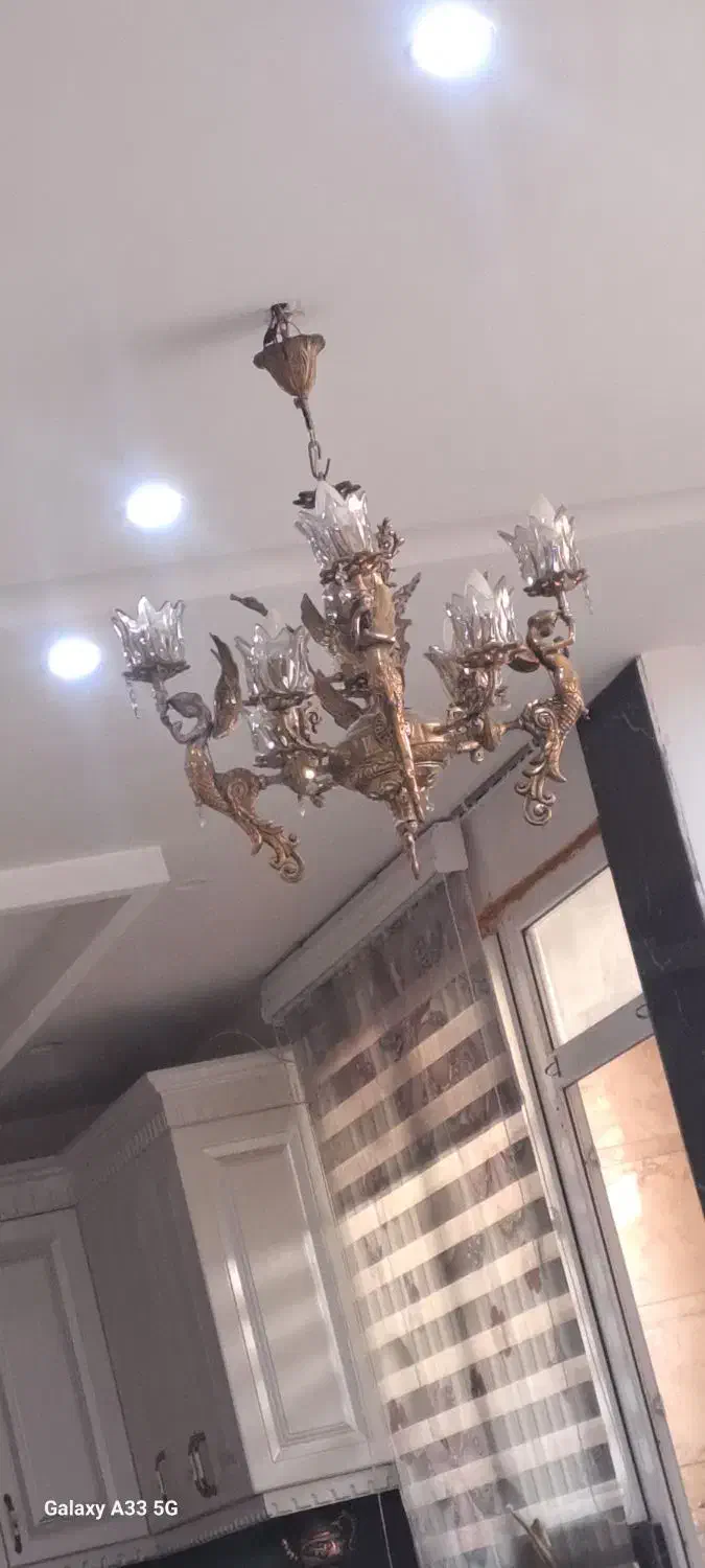 لوستر برنزی فرشته|لوستر و چراغ آویز|مشکیندشت, |دیوار