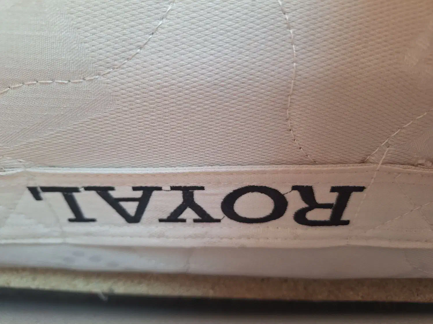 تشک دو نفره|تشک تختخواب|صومعه‌سرا, |دیوار