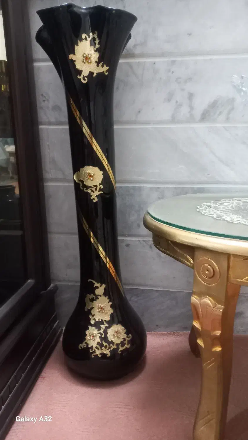 دو گلدان مشکی.|صنایع دستی و سایر لوازم تزئینی|قم, انصار‌الحسین|دیوار