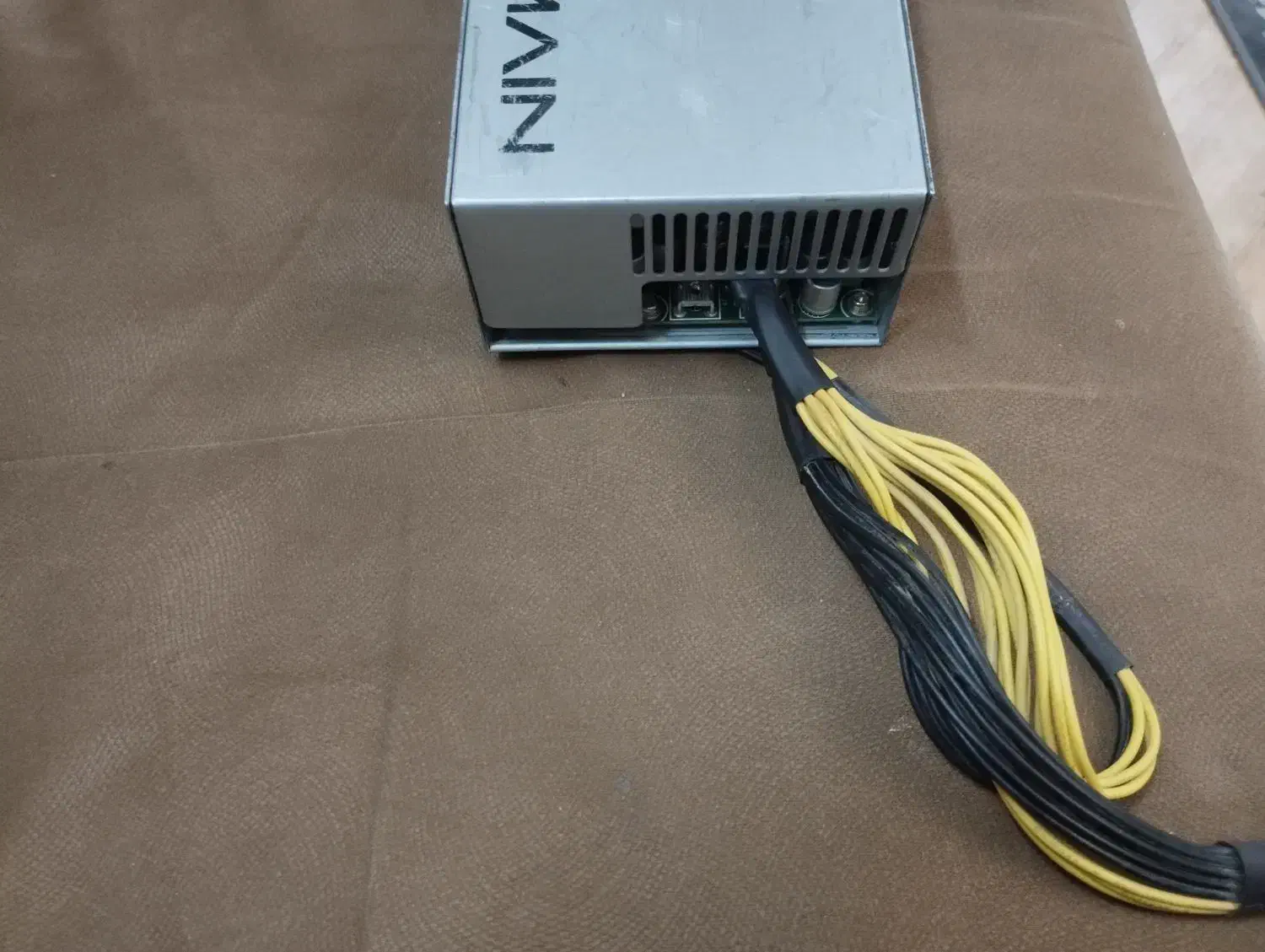 پاور ۱۲ ولت ۱۵۰ آمپر قدرتمند در حد نو|قطعات و لوازم جانبی رایانه|اندیشه, اندیشه فاز ۴|دیوار