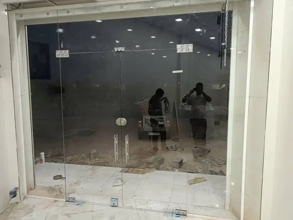 نصب درب سکوریت و کرکره برقی ودرب اتوماتیک شیشهای|خدمات پیشه و مهارت|بوشهر, |دیوار