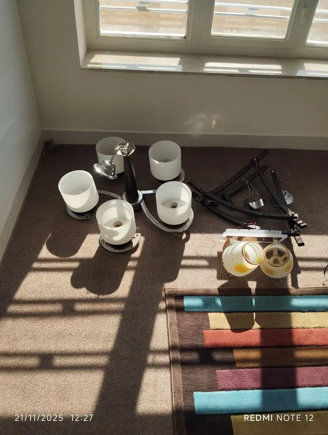 لوستر|لوستر و چراغ آویز|صدرا-فارس, فاز ۲|دیوار