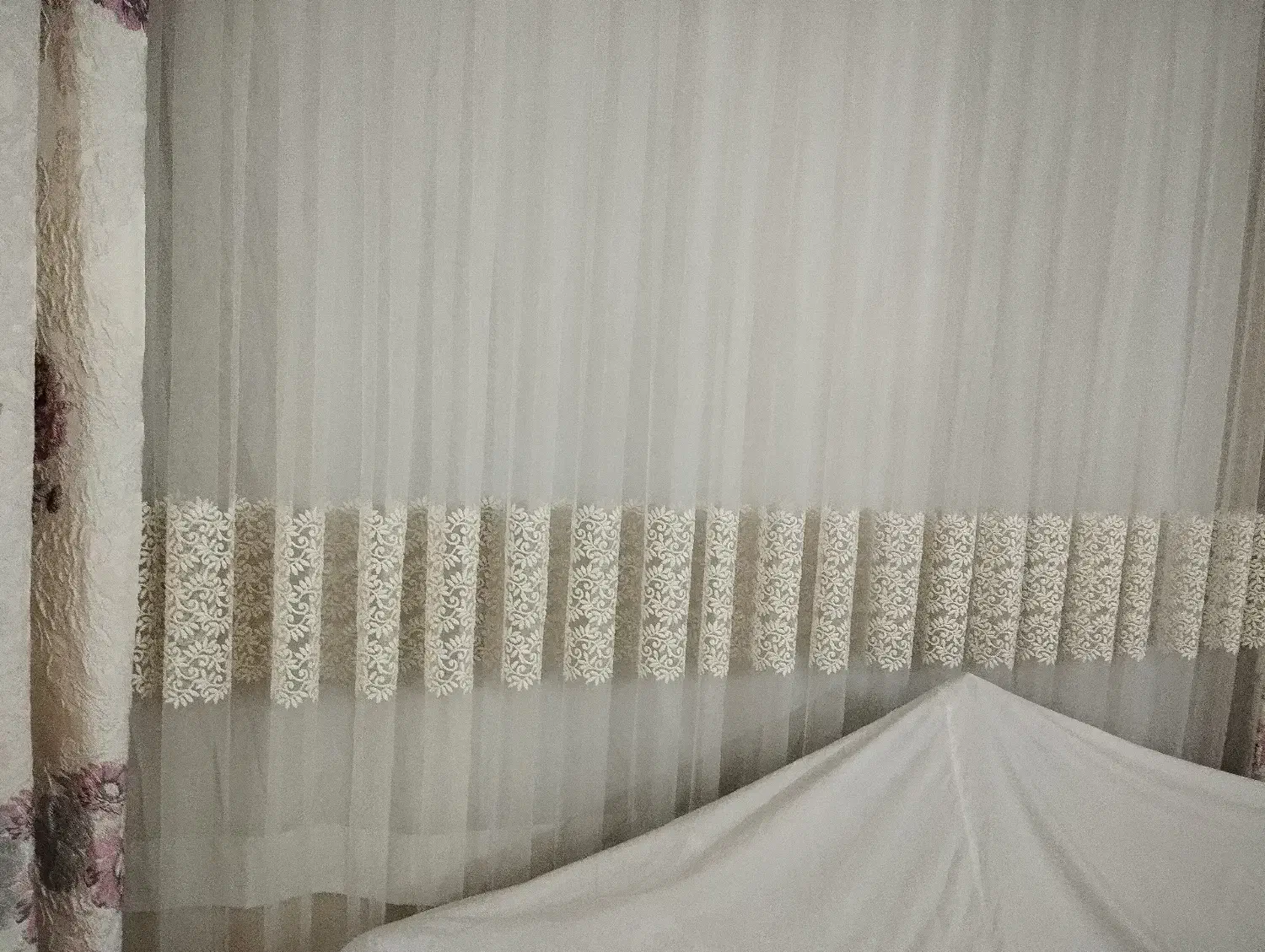 پرده پذیرایی|پرده، رانر، رومیزی|هشتگرد, فاز ۱ مهستان|دیوار