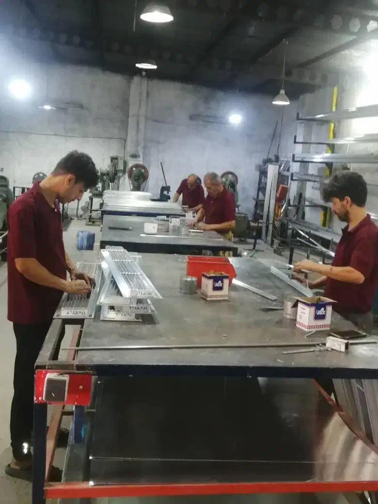 جوان جویای کار در کارگاه تولیدی|استخدام صنعتی، فنی، مهندسی|خمام, |دیوار