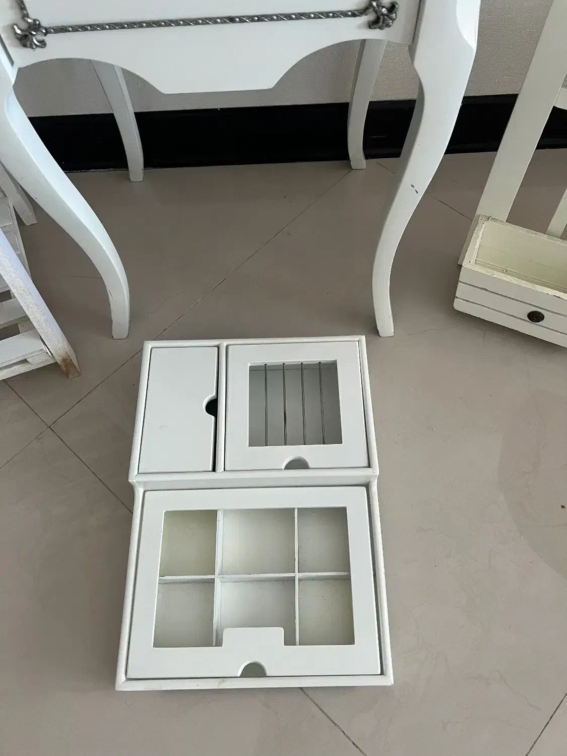 دکوری چوبی|میز تلفن|رودهن, |دیوار