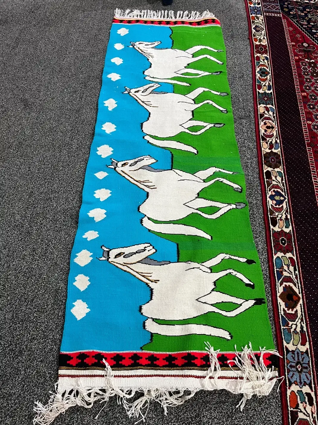 گلیم دستبافت|فرش|دوگنبدان, |دیوار