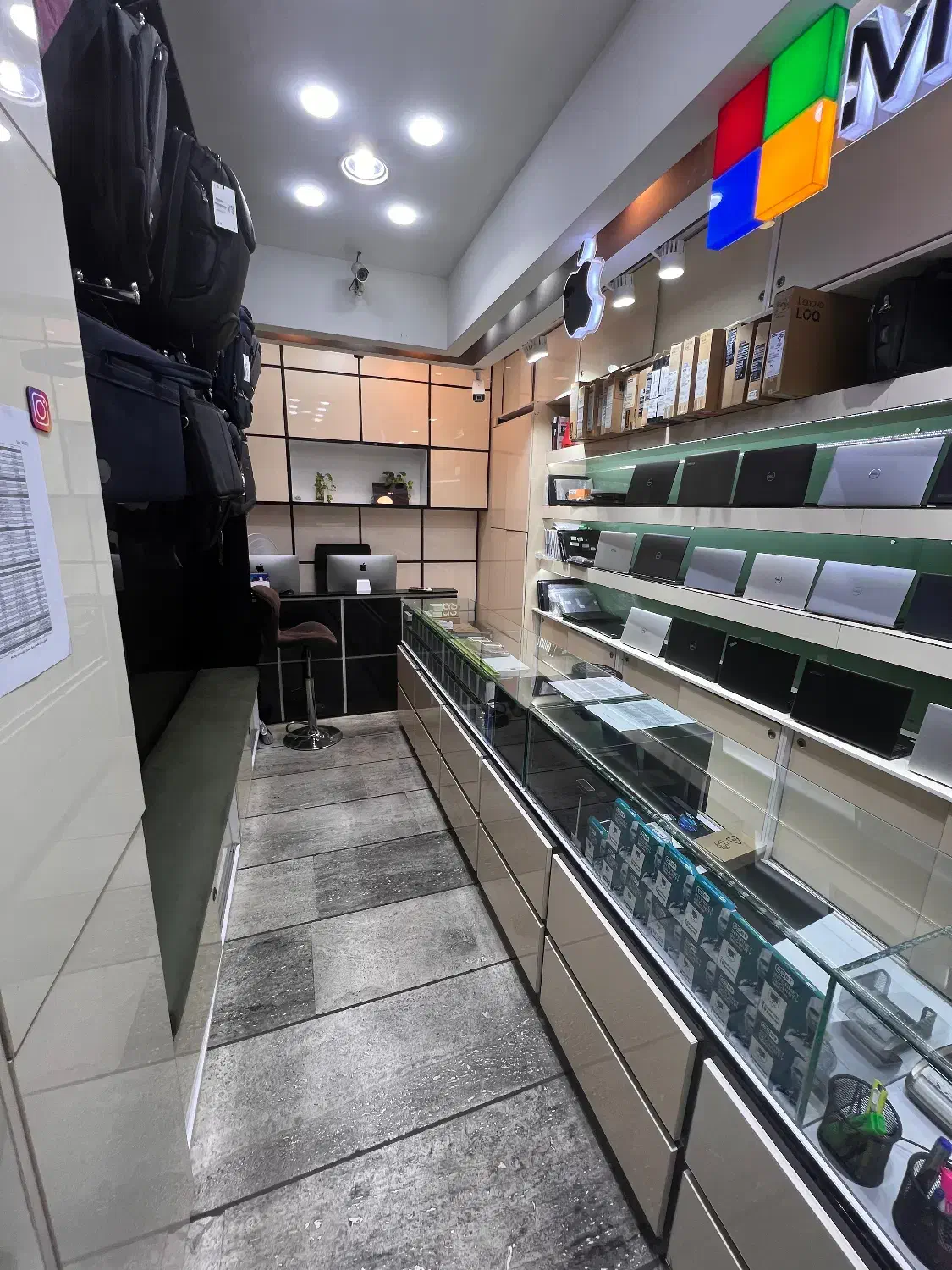 آداپتور شارژر لپ تاپ تحویل محل|قطعات و لوازم جانبی رایانه|شیراز, ملاصدرا|دیوار