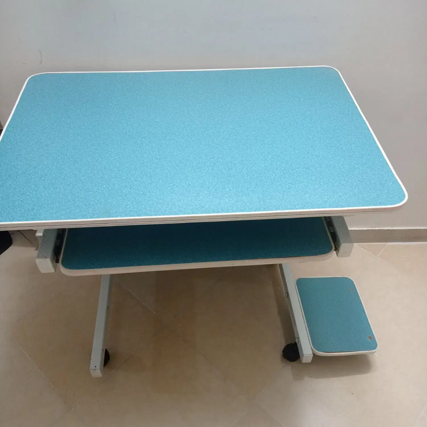 میز کامپیوتر|میز تحریر و کامپیوتر|اراک, |دیوار