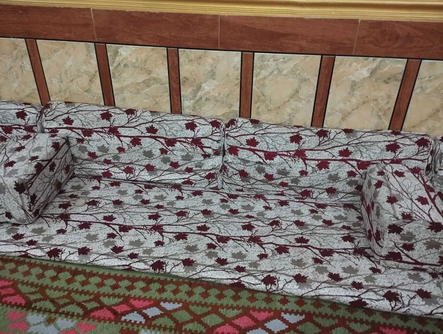 شیخ نشین و پشتی|پشتی|اهواز, کوی علوی|دیوار