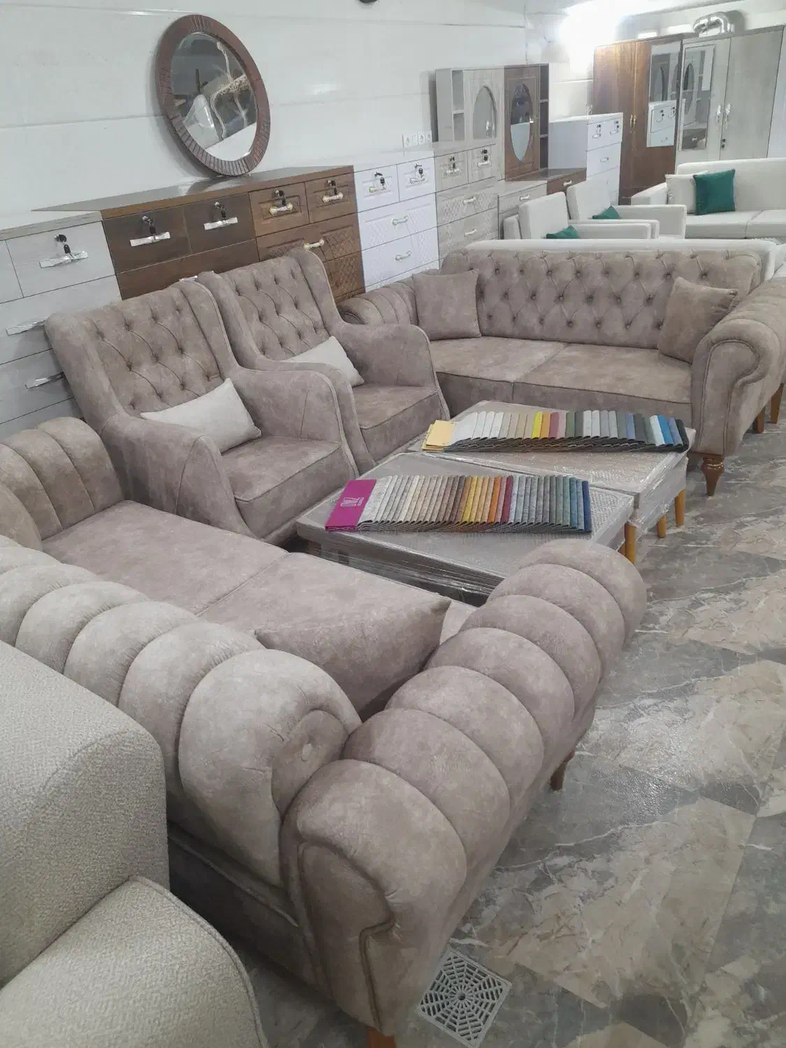 مبلمان *چستر* و*نیوچستر*لمسه دست شیک وبی نظیر|مبلمان خانگی و میز عسلی|قرچک, پارس سرام|دیوار