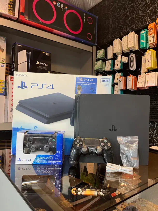 PS4 slimکپیخور دودسته با بازی رایگان یکماه گارانتی|کنسول، بازی ویدئویی و آنلاین|اراک, |دیوار