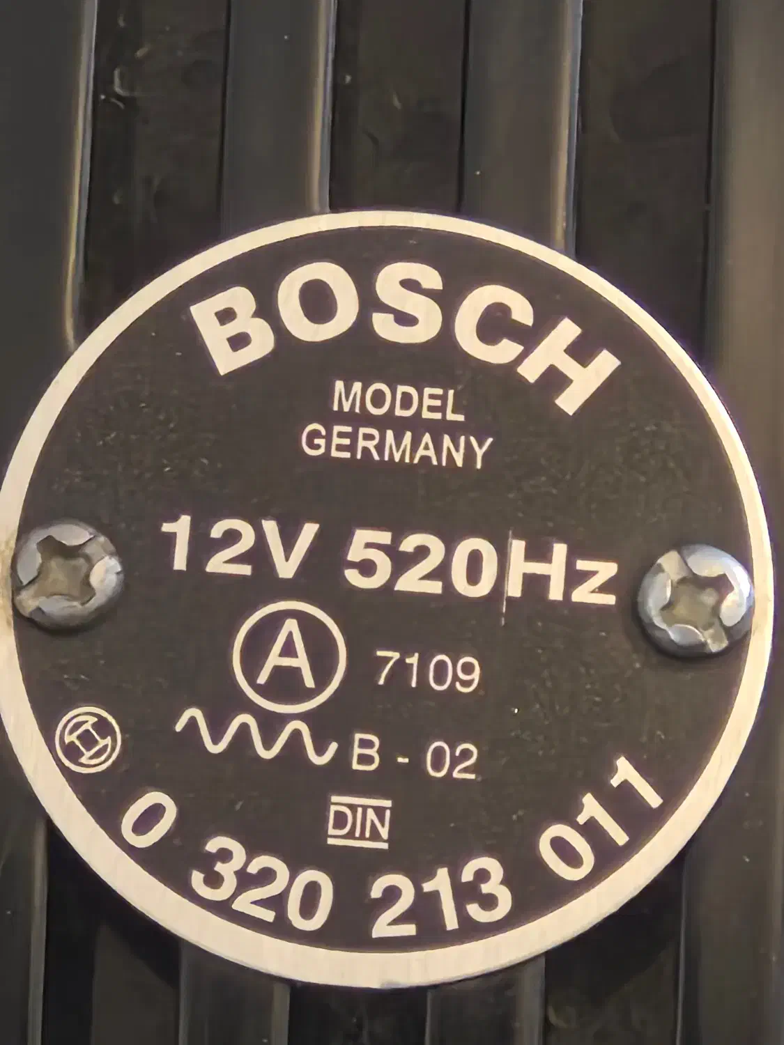 بوق ۱۰۱۱|قطعات یدکی و لوازم جانبی|اصفهان, کوی ولی عصر|دیوار