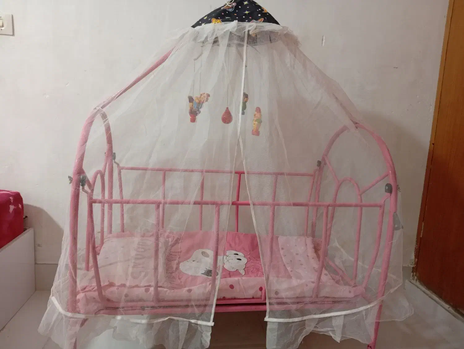 گهواره تمیز فروش فوری|اسباب و اثاث بچه|اهواز, معین زاده|دیوار