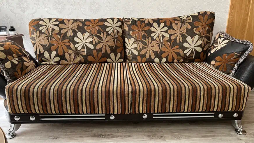 مبل راحتی|مبلمان خانگی و میز عسلی|اصفهان, باغ کاران|دیوار