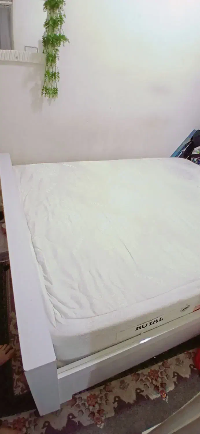 تخت دونفره باتشک درحدنو|تخت و سرویس خواب|قدس, شهر‌قدس|دیوار