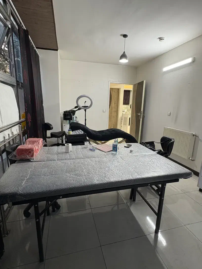 فروش تخت مژه و اپیلاسیون|آرایشگاه و سالن‌های زیبایی|شاهین‌شهر, نظامی|دیوار