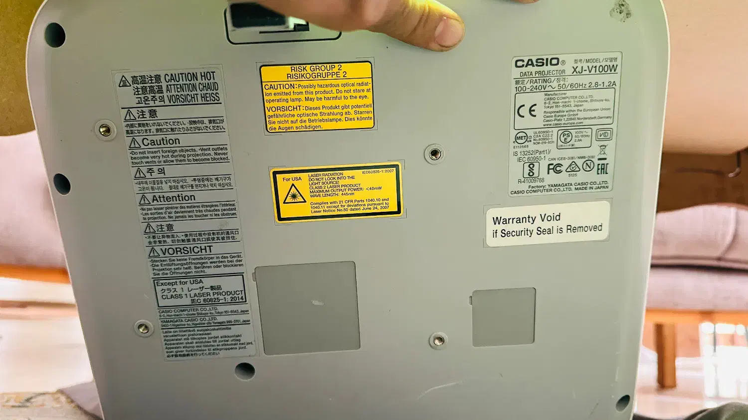 ویدو پرژکتورcasio لیزری اصل ژاپن نمایش در روز و شب|تلویزیون و پروژکتور|تهران, شهرک شهید باقری|دیوار