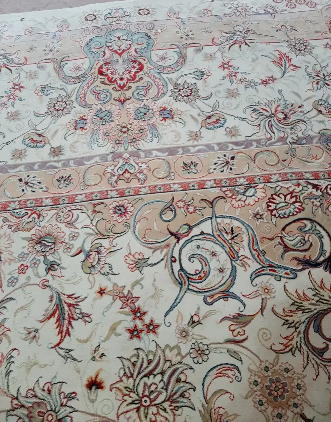 فرش طرح دست بافت ۱۲ متری کرمی تمیز|فرش|نجف‌آباد, گلدشت|دیوار