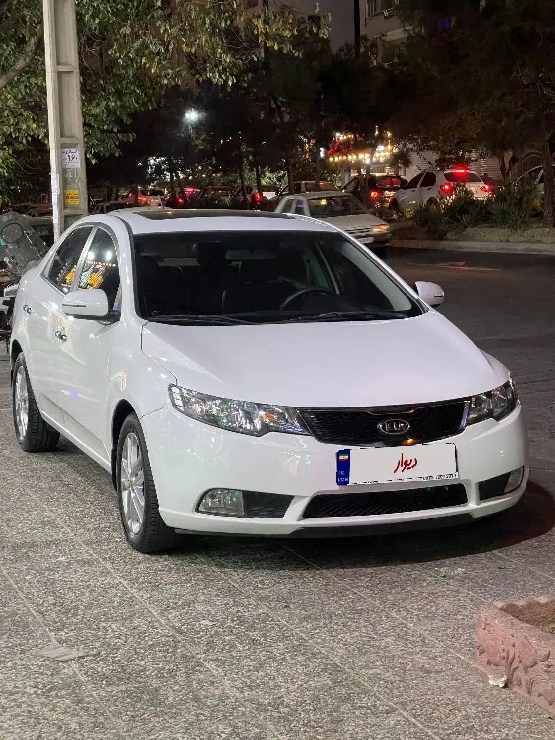 سراتو|خودرو سواری و وانت|تهران, درختی|دیوار