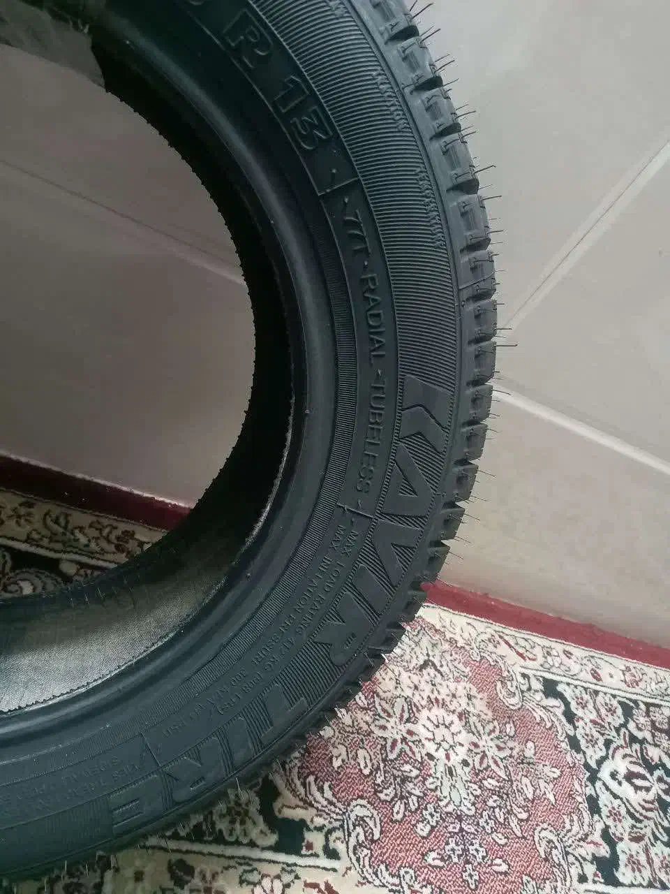 فروش لاستیک پرایدی کویر وبارز|قطعات یدکی و لوازم جانبی|قم, الوندیه و گذر صادق|دیوار