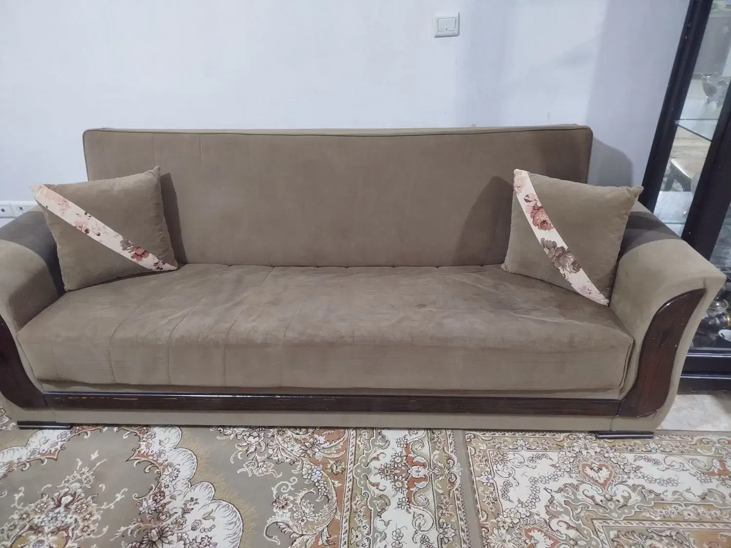 یه دست مبل ۹ نفره در حد نو|مبلمان خانگی و میز عسلی|گرگان, |دیوار