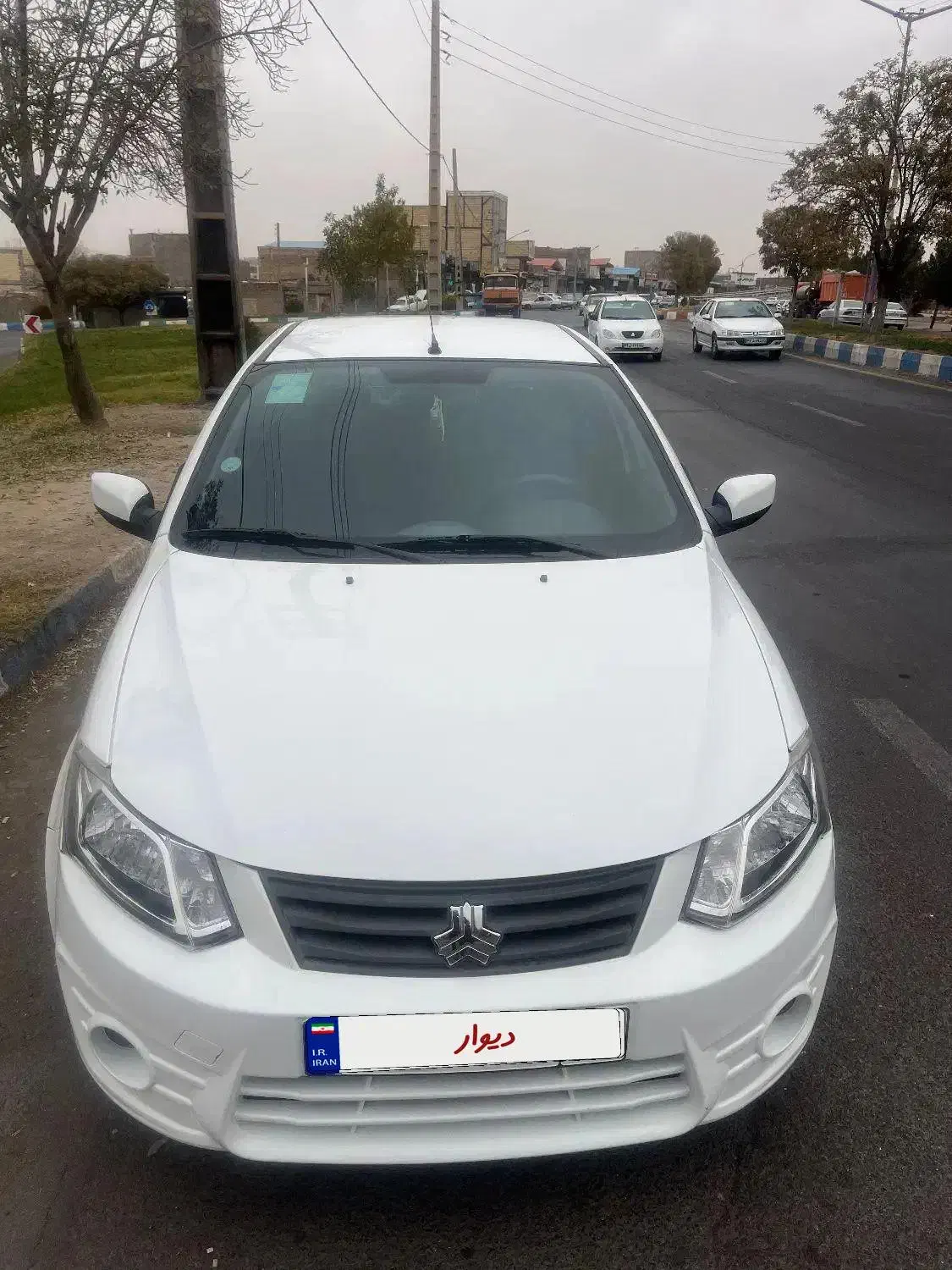 ساینا ۴۰۰|خودرو سواری و وانت|میانه, |دیوار