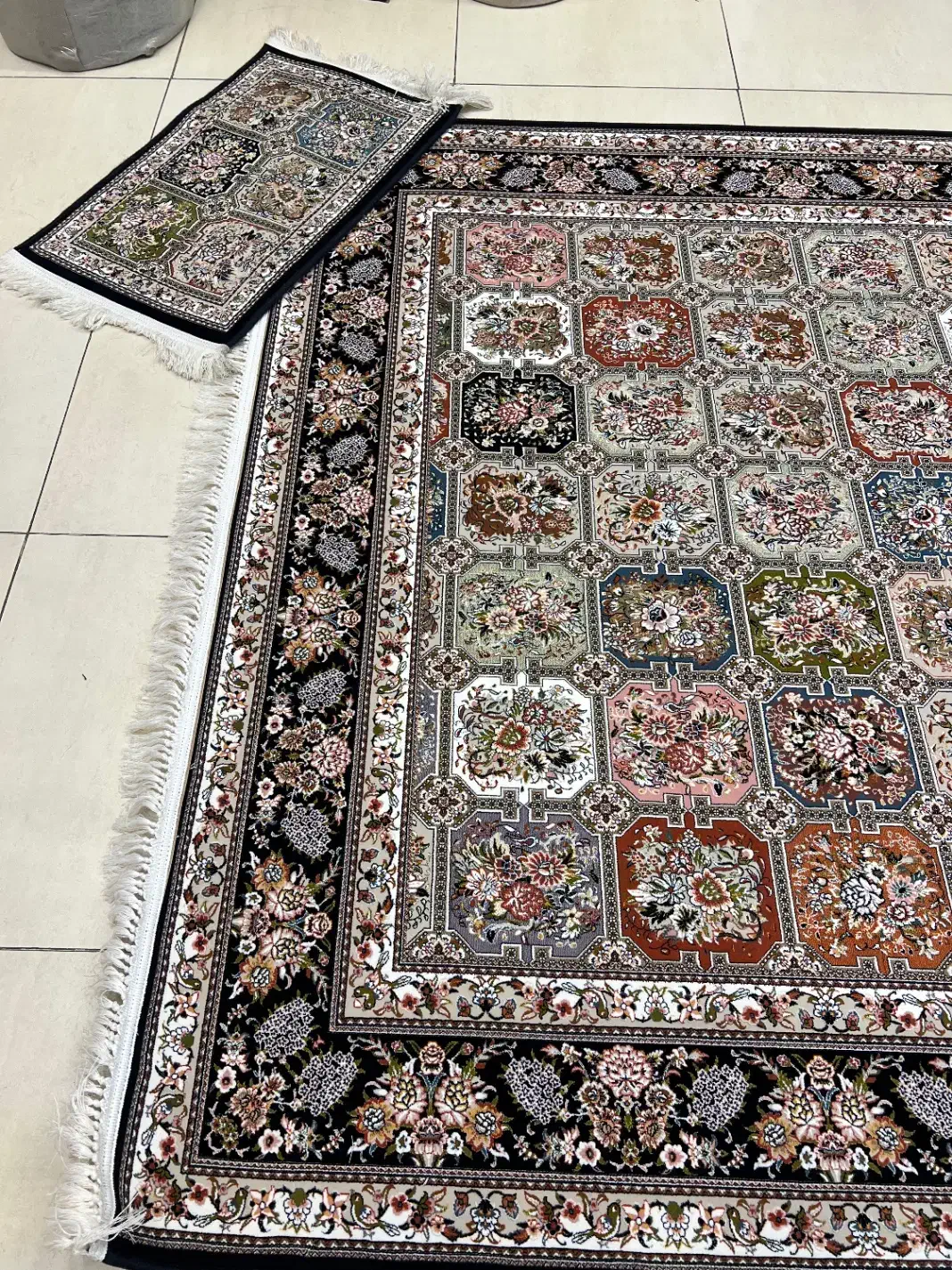 فرش خشتی ۱۰۰۰ شانه و ۱۲۰۰ شانه ( فول سایز موجود)|فرش|تبریز, |دیوار