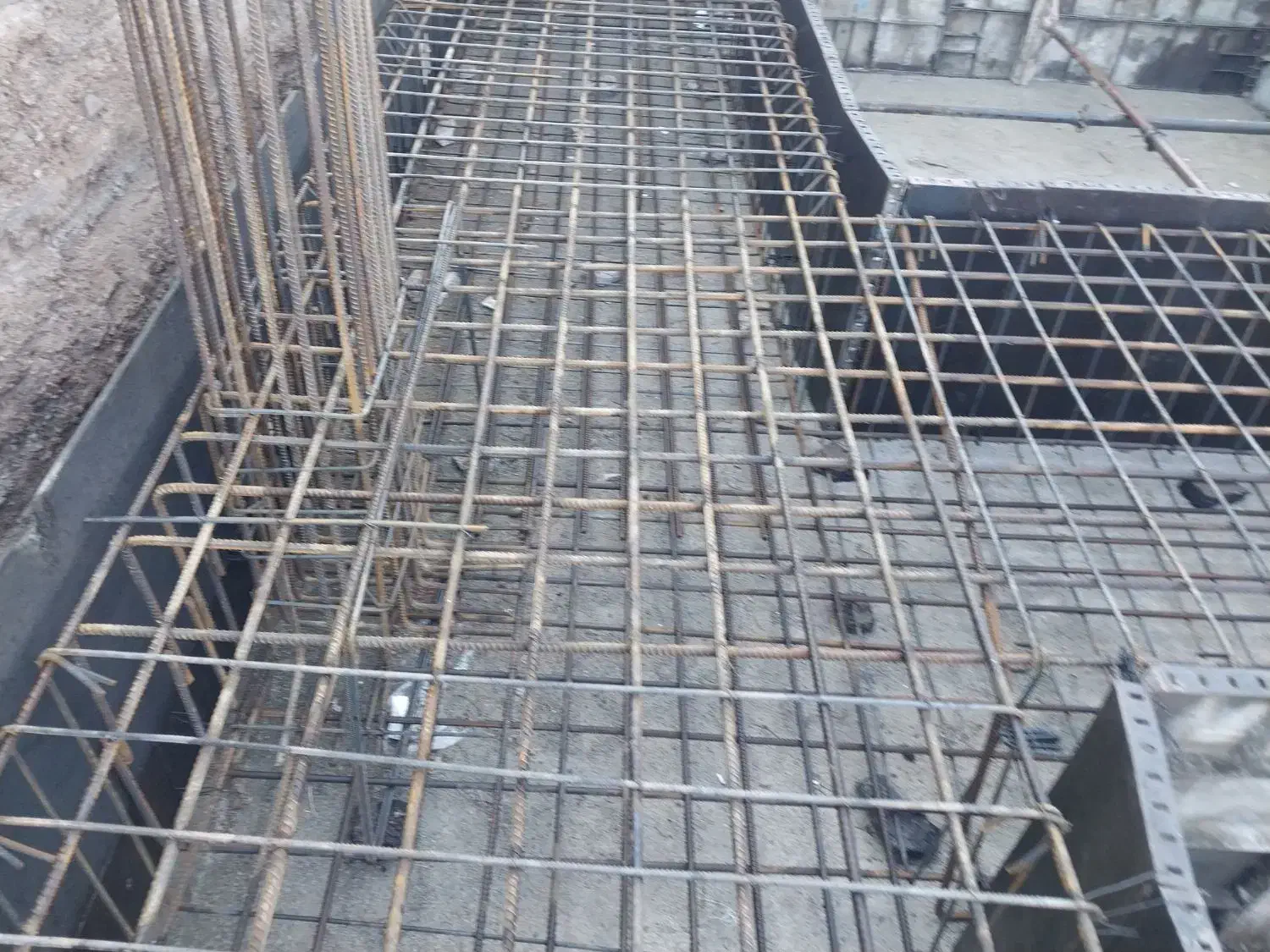 خواهان ارماتور بند و سرامیک کار|استخدام معماری، عمران و ساختمانی|اشتهارد, |دیوار