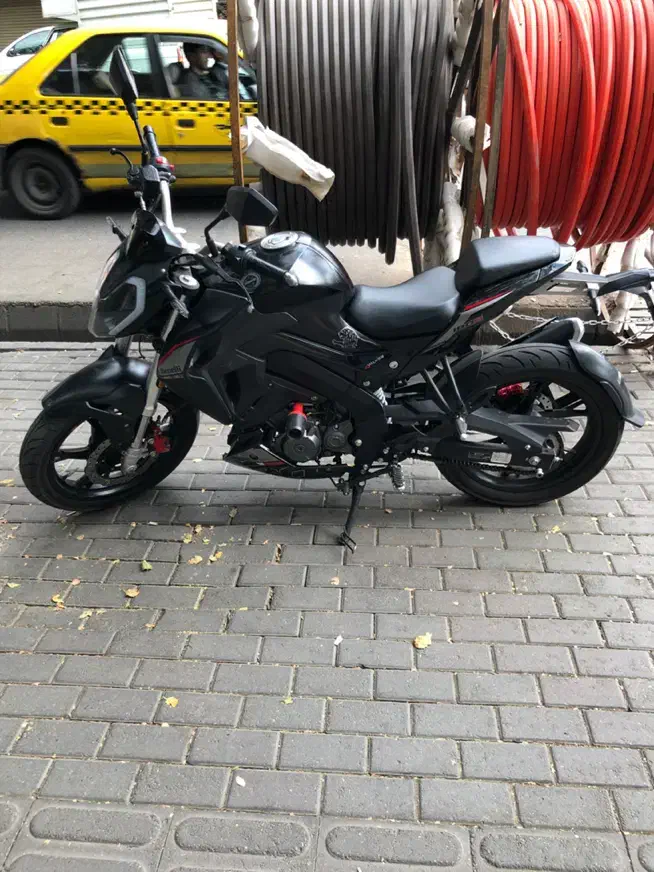 بنلی ۱۸۰s در حد خشک|موتورسیکلت|تبریز, |دیوار