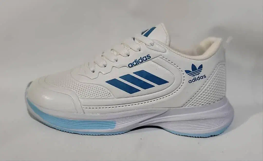 استخدام نیروی کار،ساده و فروشنده ، و ادمین|استخدام بازاریابی و فروش|شیراز, زند|دیوار