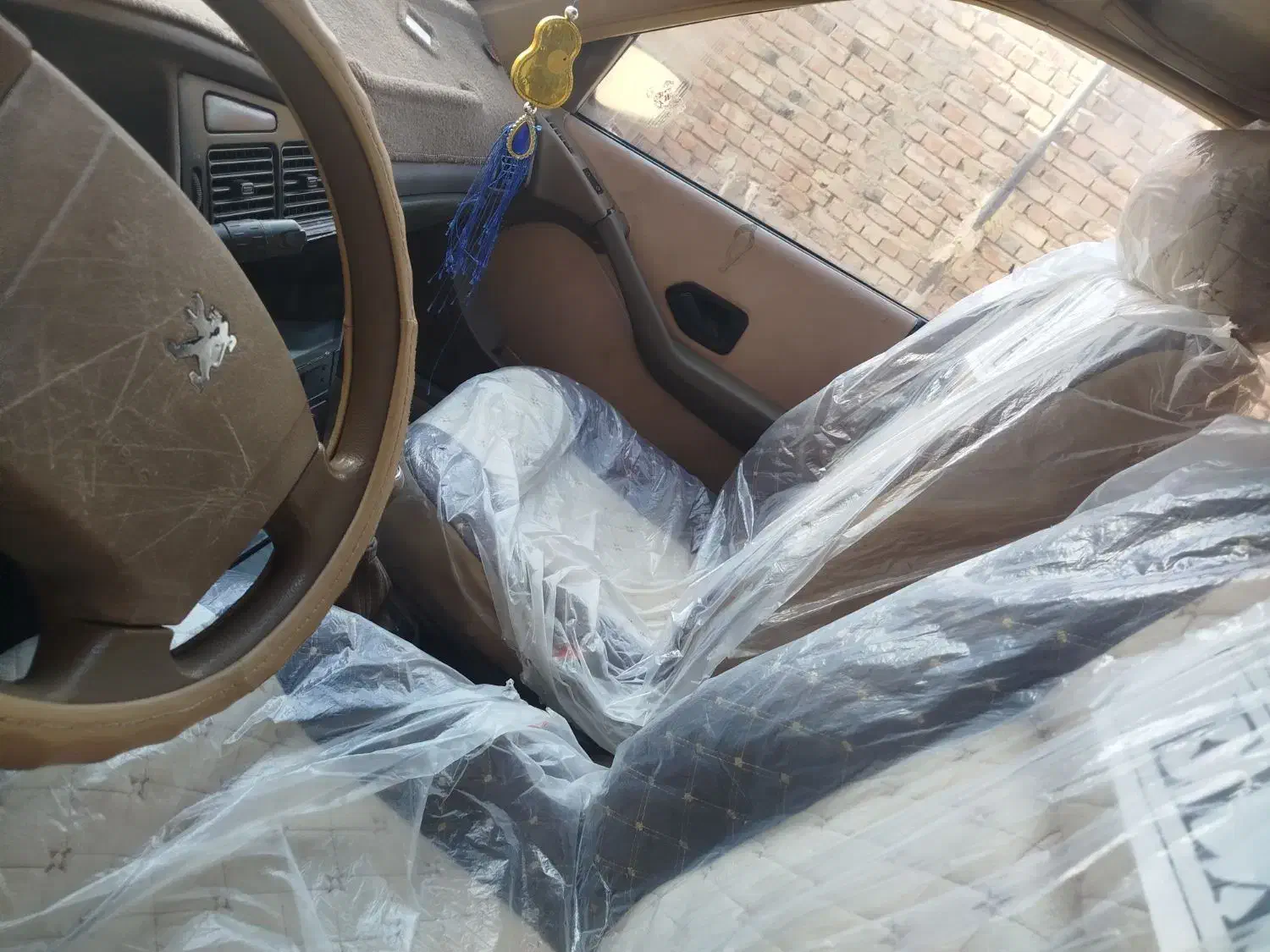 پژو 405مدل88توی کرم بدون رنگ هست|خودرو سواری و وانت|خاش, |دیوار