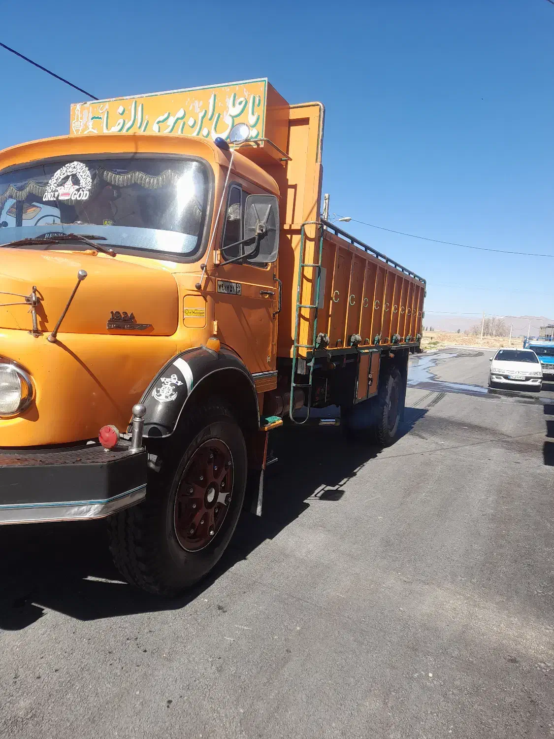 بنز تک باری|خودرو سنگین|شیراز, پادگان بعثت|دیوار