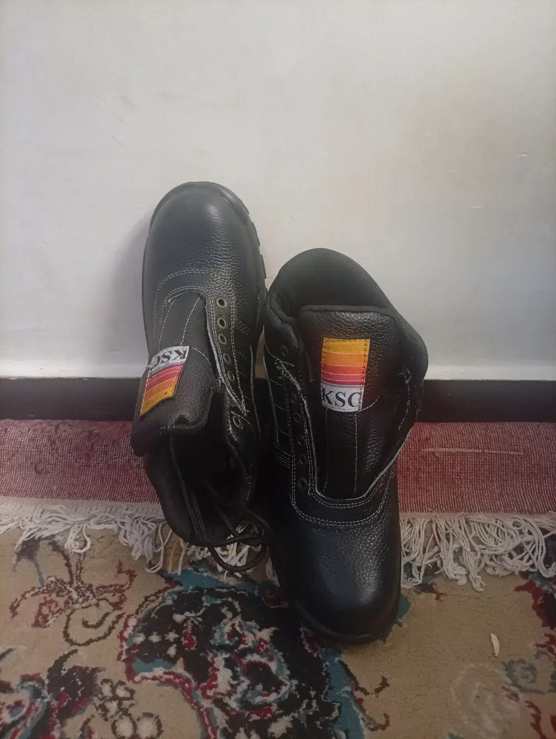 کفش ایمنی|کیف، کفش، کمربند|اهواز, کوی مهدیس|دیوار