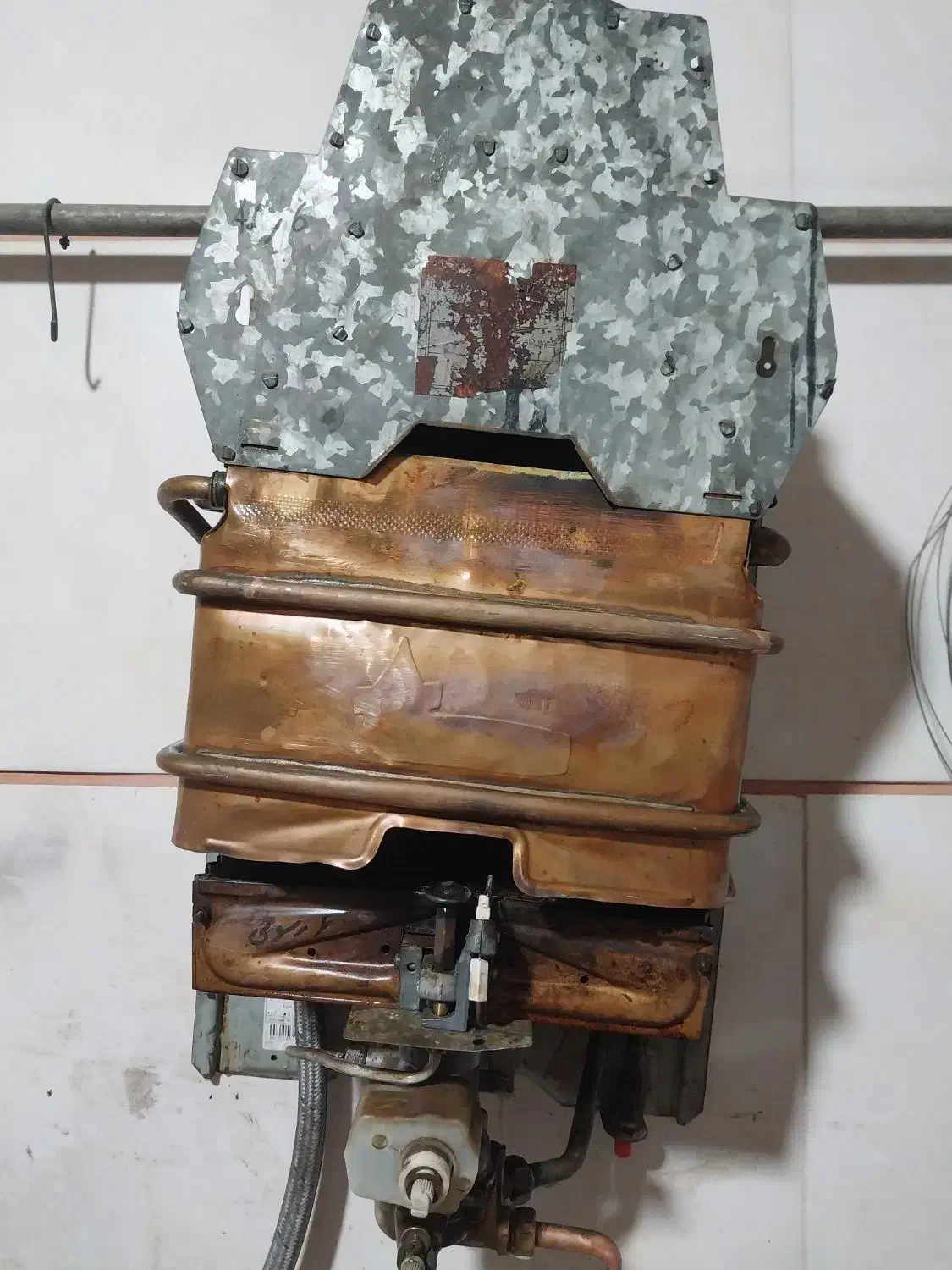 ابگرمکن بوتان|آبگرمکن، پکیج، شوفاژ|اقبالیه, |دیوار