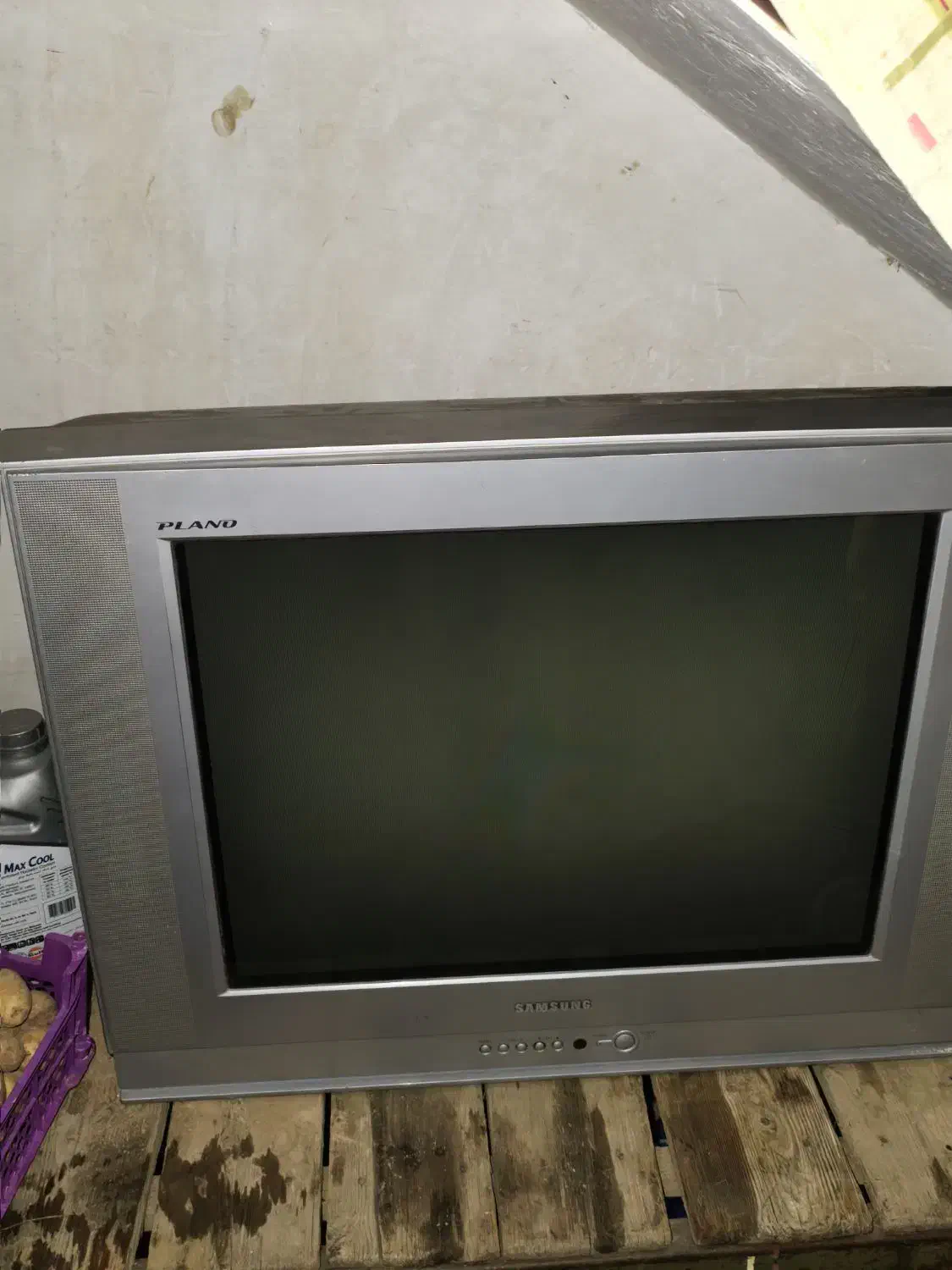 دو عدد تلویزیون ۲۹ اینج و ۲۱ اینج|تلویزیون و پروژکتور|سنندج, |دیوار