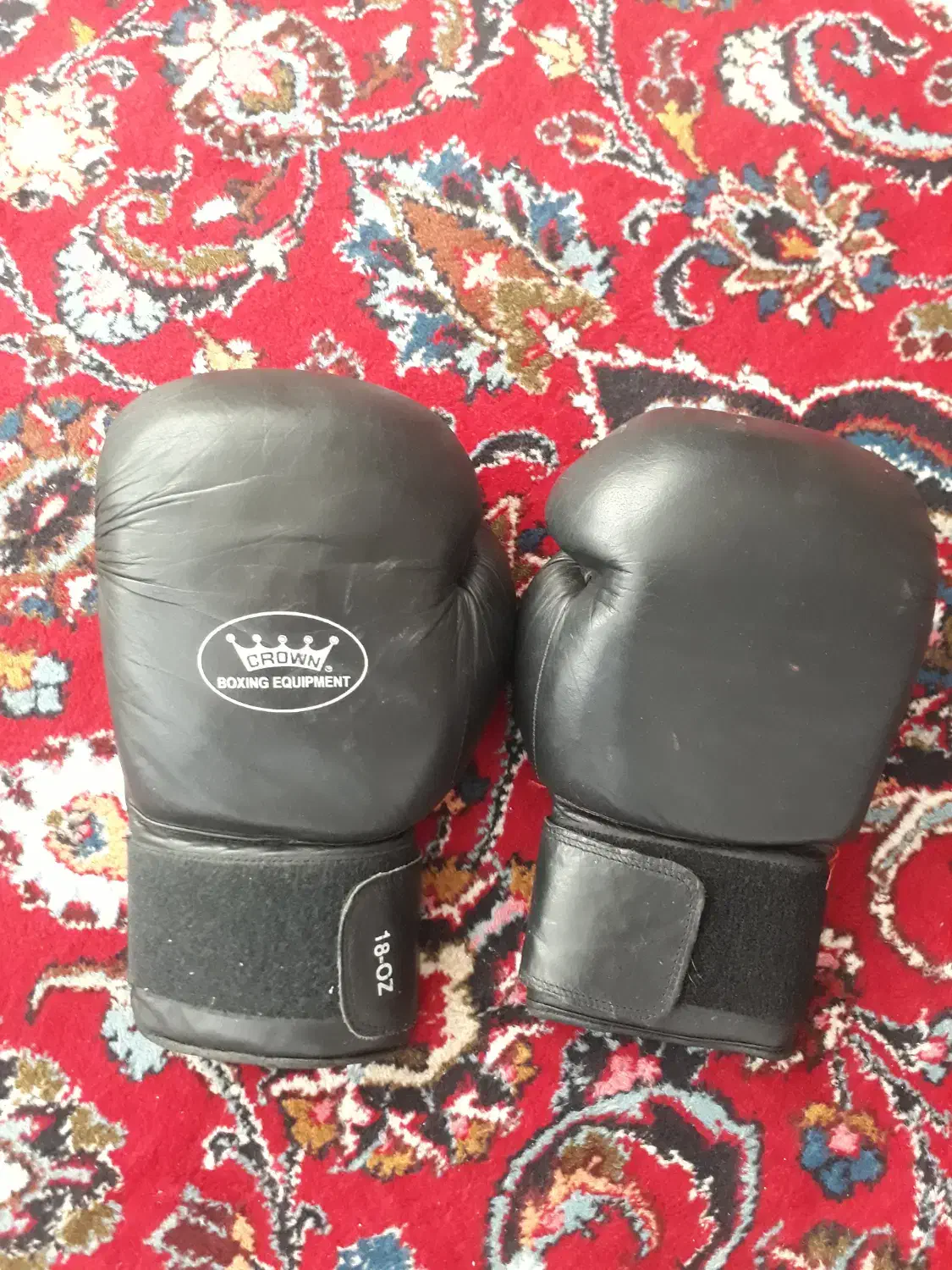 دستکش بوکس ارجینال در حد نو|تجهیزات ورزشی|مشهد, چهارچشمه|دیوار