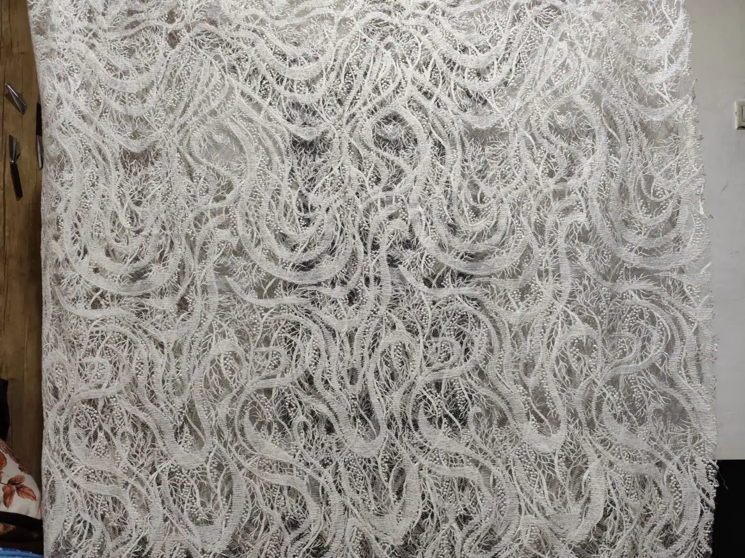 پارچه یک هفته هست که بریده شده|لباس|اسدآباد, |دیوار