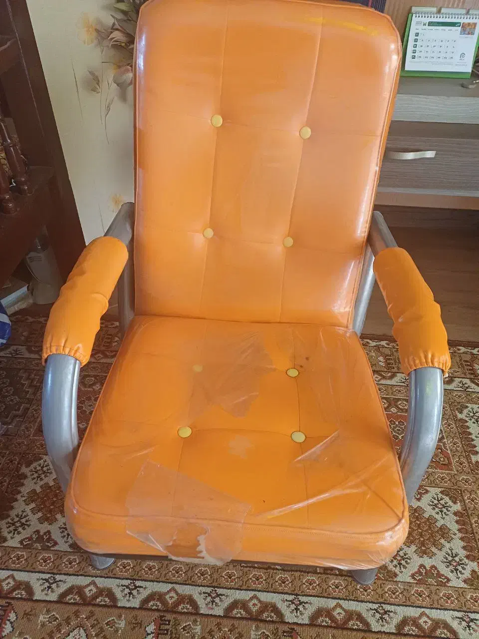 صندلی و میزآینه دار و کشودار|صندلی و نیمکت|اصفهان, مسجد مصلی|دیوار