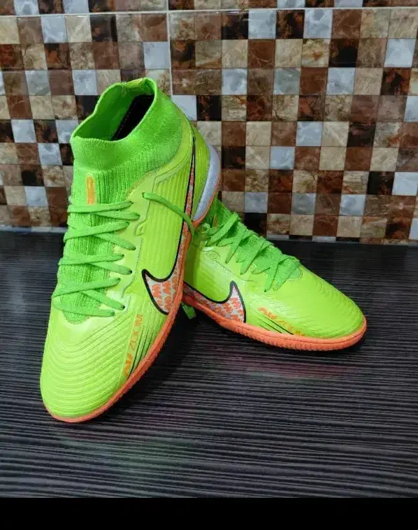 کتونی فوتبالی|کیف، کفش، کمربند|ملارد, |دیوار