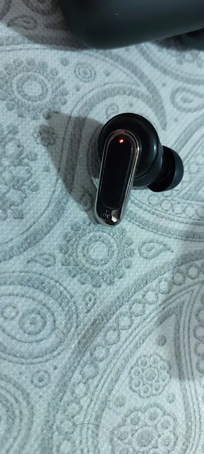 ایرپاد گم شده|لوازم جانبی موبایل و تبلت|تهران, لاله زار|دیوار