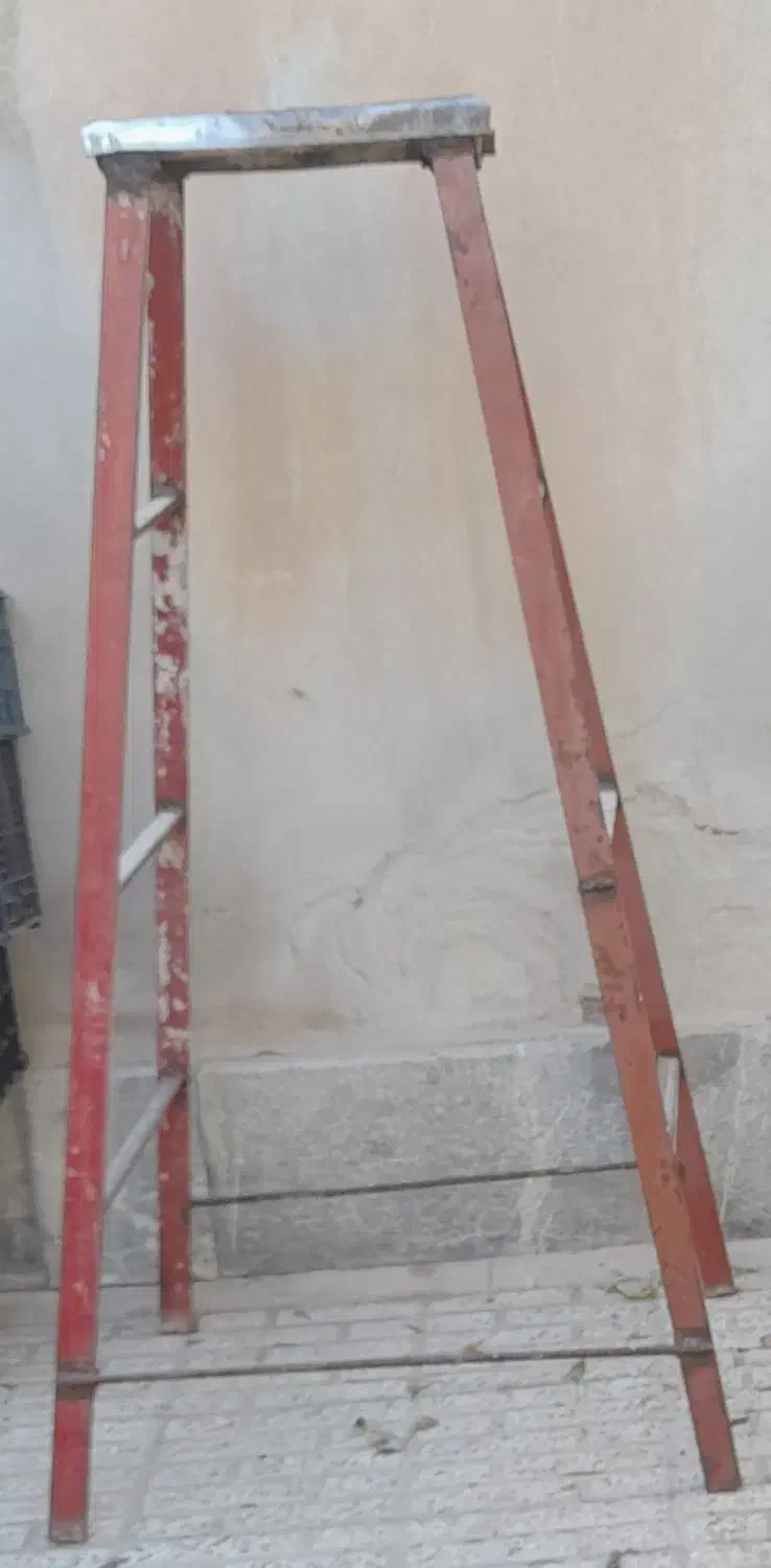 چهار پایه|صندلی و نیمکت|شاهرود, |دیوار